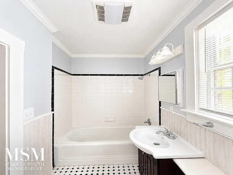 1701 Ott St #2 — Photo 3
