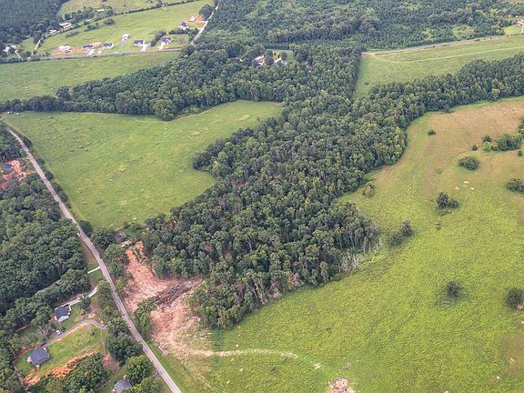 3rd image of 1 Blue Ridge Dr