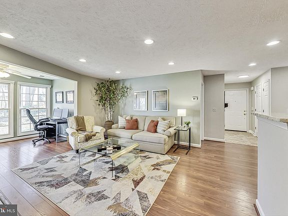 5th image of 12006 Ridge Knoll Dr Unit 501B
