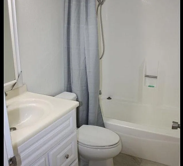 full bath with tub