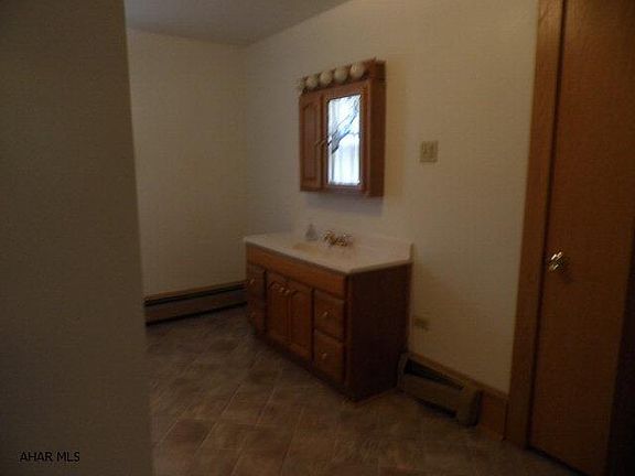 4th image of 411 S Bedford St