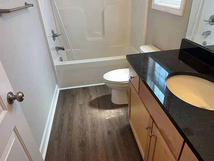 213 N Oak St #A — Photo 11