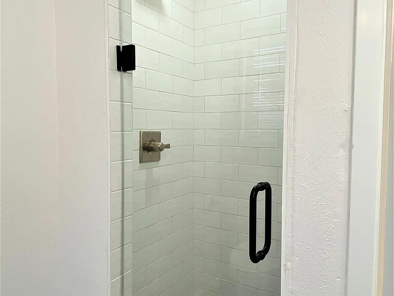 Primary suite shower