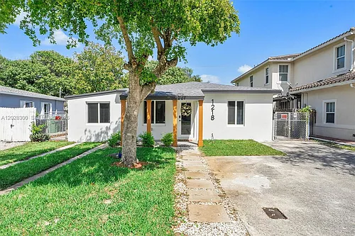 1218 NW 2nd Ave Photo 1