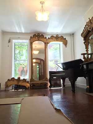 Rented by Bedford Realty USA Corp | media 25