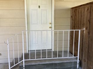 4120 Henry Ct APT B, Eugene, OR 97402