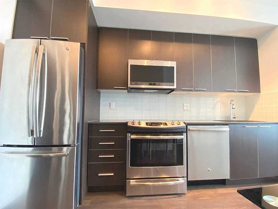 2nd image of 10 Park Lawn Rd Unit 3406