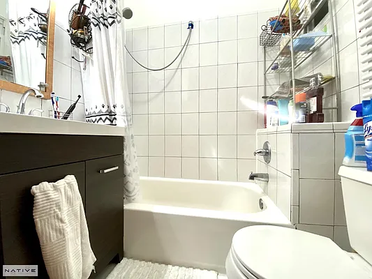 Rented by Native Real Estate LLC | media 16