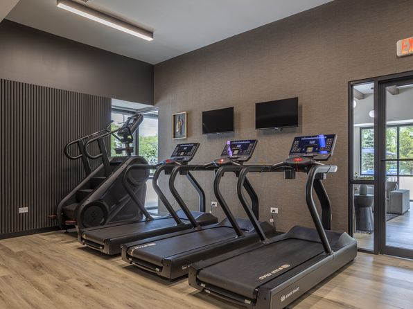 650 W Rand Rd #4-4C401