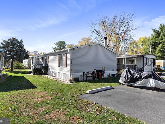 4th image of 11326 Lakeside Dr