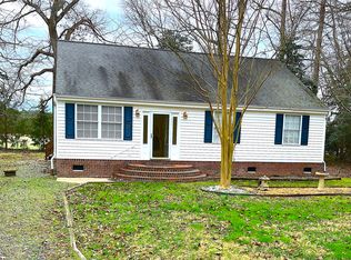 11 Deodara Dr, Hartfield, VA 23071