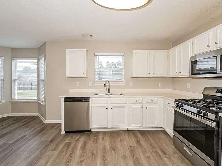 3612 Rosebud Park Dr — Photo 6