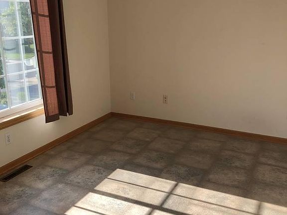 4th image of 2711 Brockman Ct