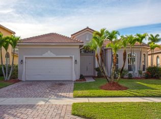 5607 Place Lake Drive, Fort Pierce, FL 34951