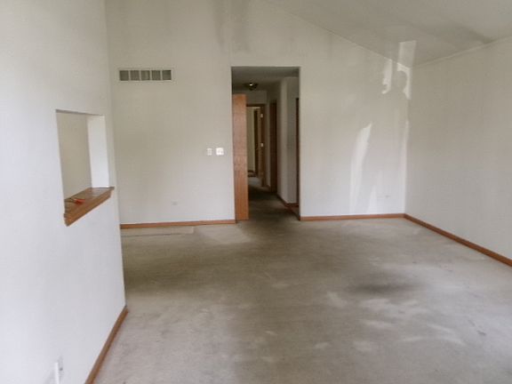 3rd image of 1785 Willow Circle Dr #1785