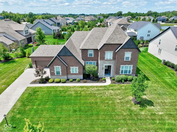 15694 Provincial Ln, Fishers, IN 46040