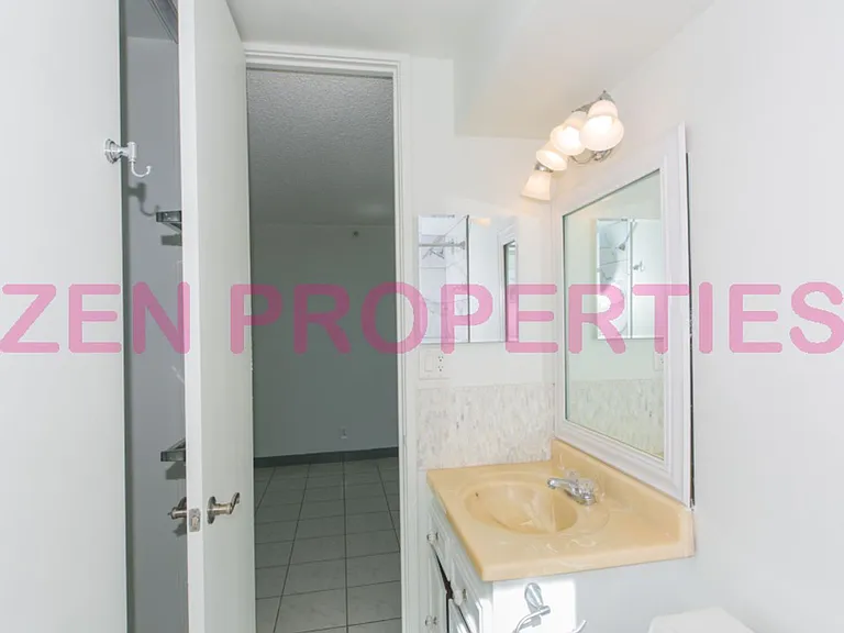 2916 Date St #12I — Photo 31