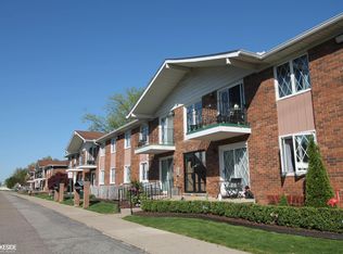54679 Shelby Rd, Shelby Township, MI 48316
