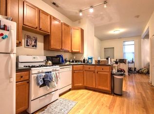 623 W Armitage Ave #2, Chicago, IL 60614