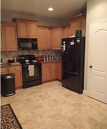 4th image of 446 Bay Oaks Dr