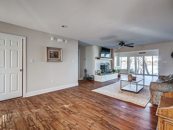 4th image of 198 Marigold Ln