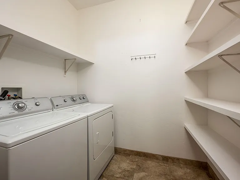 4405 Levante Dr — Photo 17