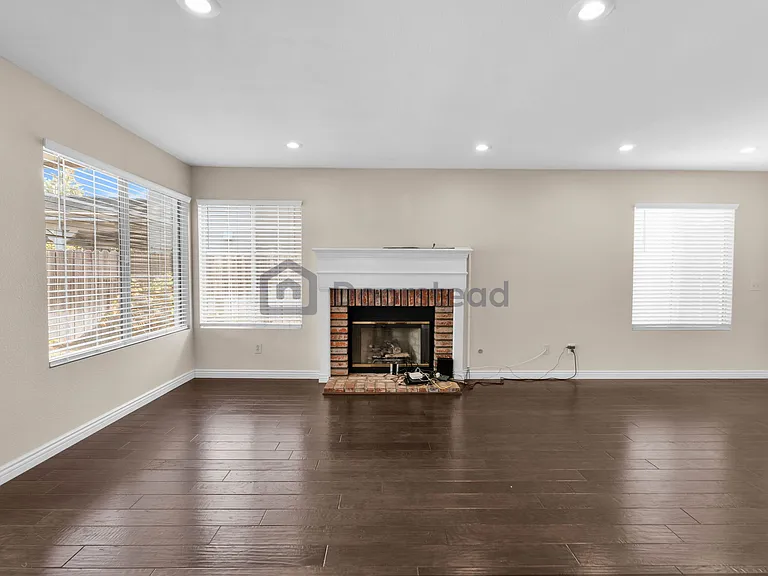 11018 Charleston St — Photo 12