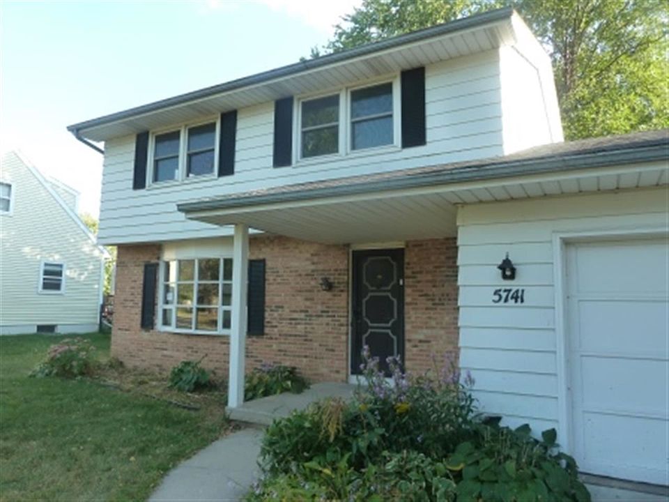 1st image of 5741 Williamsburg Way
