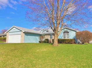 6309 Tudor Ln, Loves Park, IL 61111
