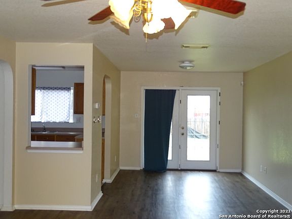 3rd image of 7922 Brazoria Park