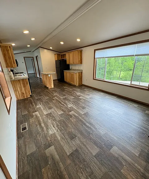 220 Meriden Rd — Photo 6