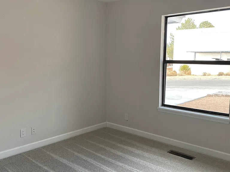 14404 Soula Dr NE — Photo 18