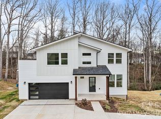 137 Wood Acre Dr, Mooresville, NC 28115