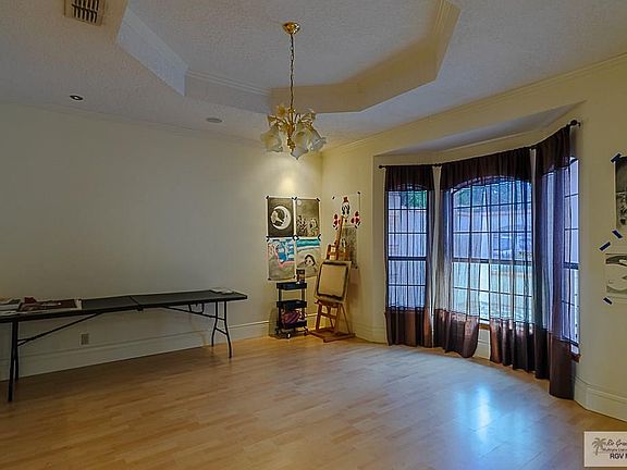 5th image of 400 Escandon Ave