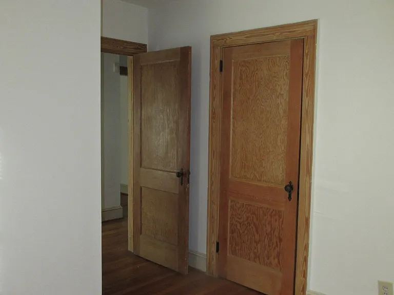 1013 Kensington Ave — Photo 4