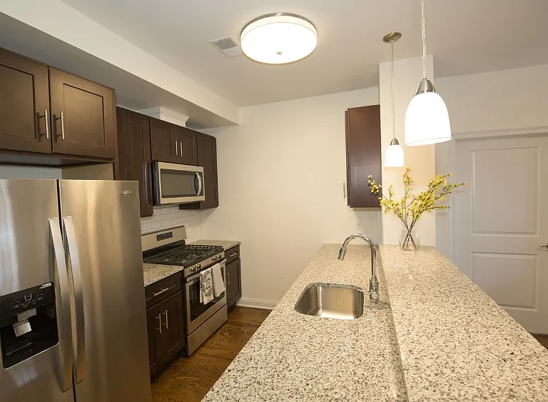 200 Falcon Point Way — Photo 2