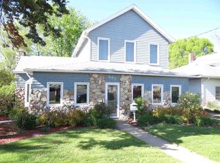 661 E Blackhawk Ave, Prairie Du Chien, WI 53821
