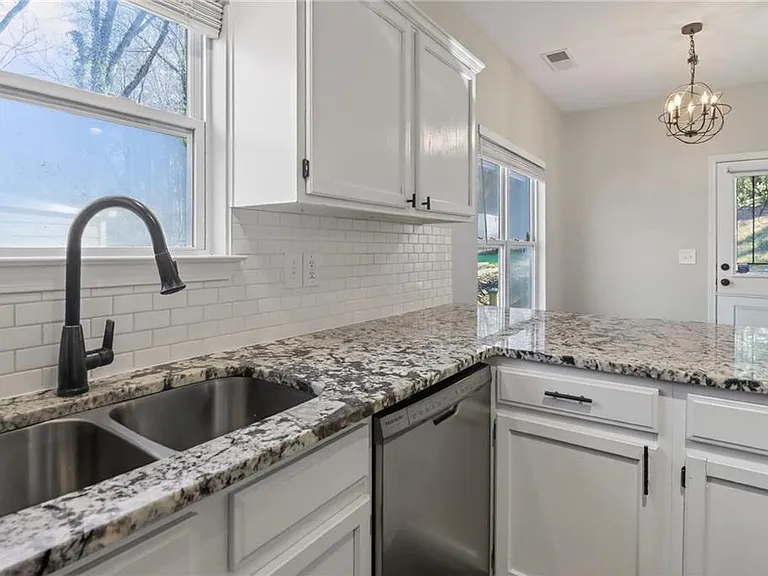 991 Ada Ave NW — Photo 12