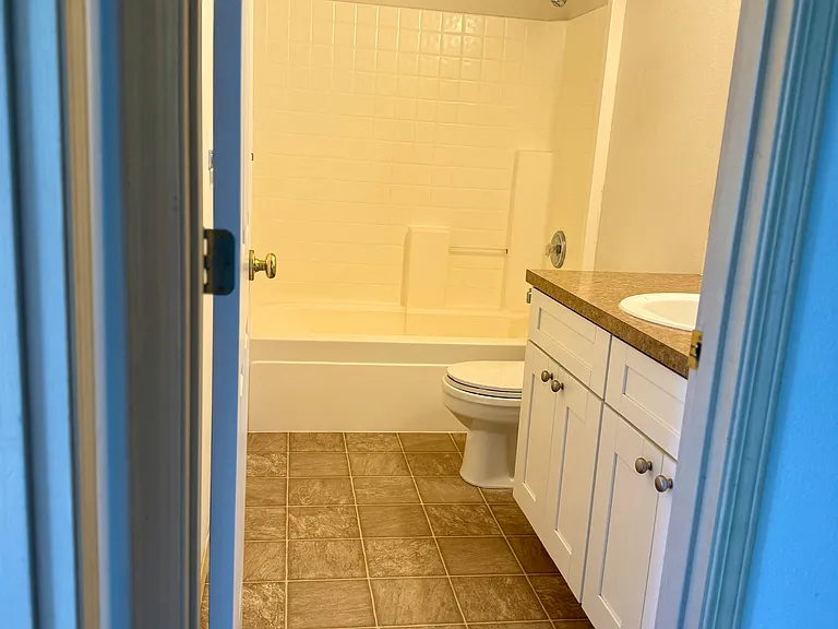 1560 Estate Pl — Photo 14