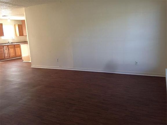 5th image of 2405 Dove Springs Dr