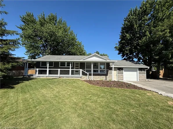 99 Byron Ave, Hamilton, ON L8J 2T2