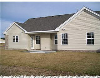 3rd image of 1900 Chelsea Green Dr