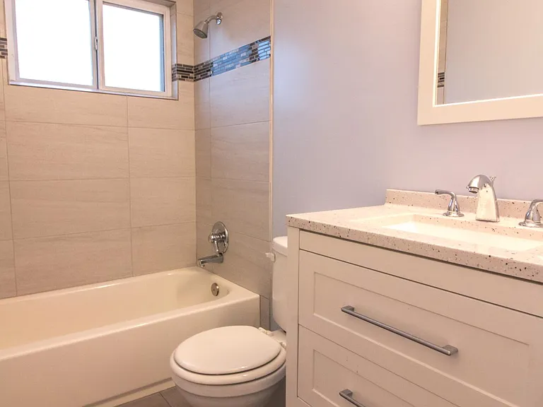 1617 S Jackson St — Photo 17