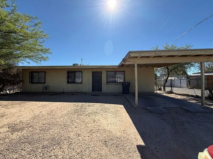3 bed, 2.0 bath, 1326 sqft, $1,550 — Photo 1