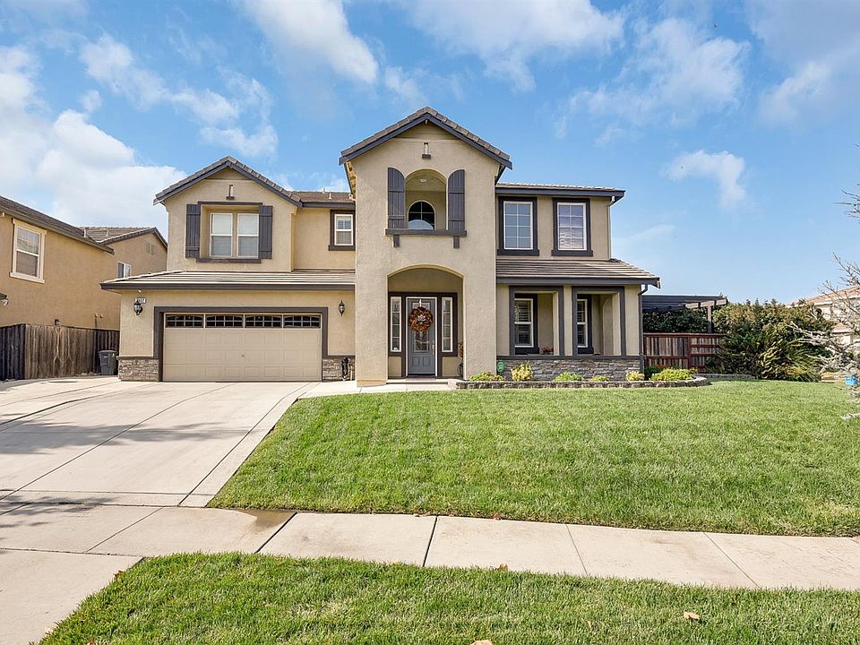1st image of 3602 Goldenstar St