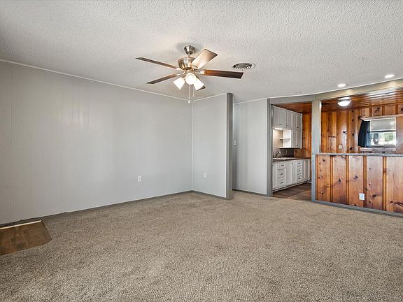 4th image of 107 Stadium Dr