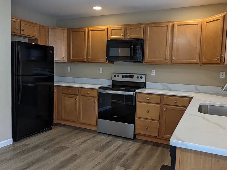 17624 Quarry Way — Photo 3