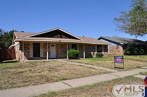 1st image of 2017 Glencrest Ln
