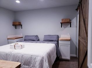 908 Alcazar St NE #D, Albuquerque, NM 87110