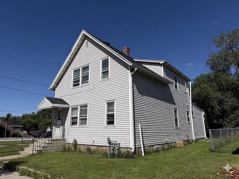 2nd image of 1017 N Webster Ave